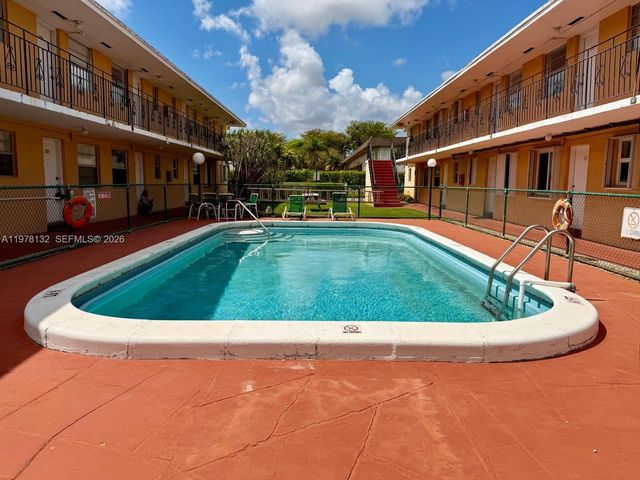 3800 SW 102nd Ave 203, Miami, FL 33165