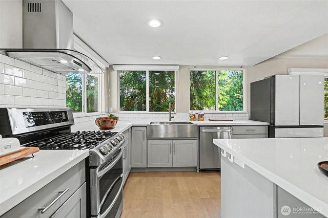 14023 SE 60th Street, Bellevue, WA 98006