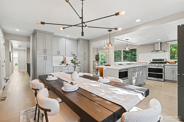 14023 SE 60th Street, Bellevue, WA 98006