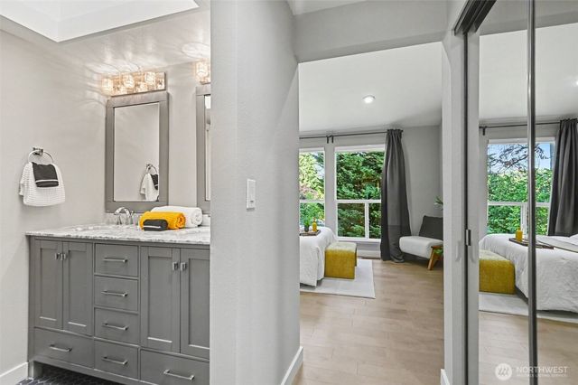14023 SE 60th Street, Bellevue, WA 98006