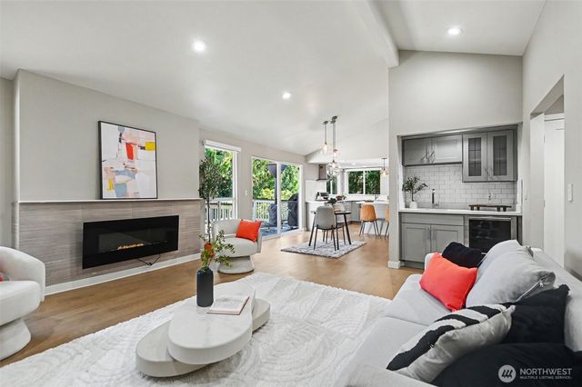 14023 SE 60th Street, Bellevue, WA 98006