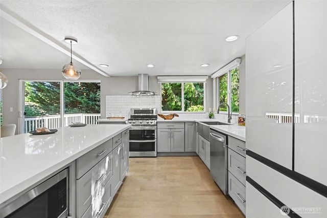 14023 SE 60th Street, Bellevue, WA 98006