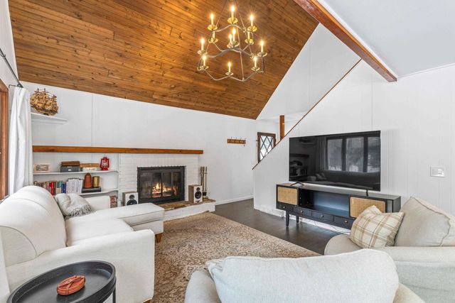 7560 Peaceful Valley Road, Acme Twp, MI 49690