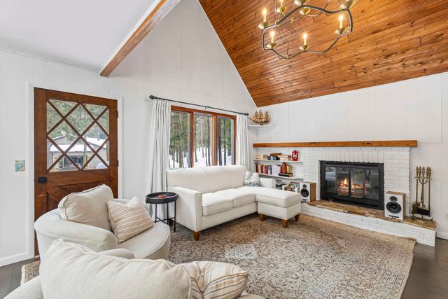 7560 Peaceful Valley Road, Acme Twp, MI 49690