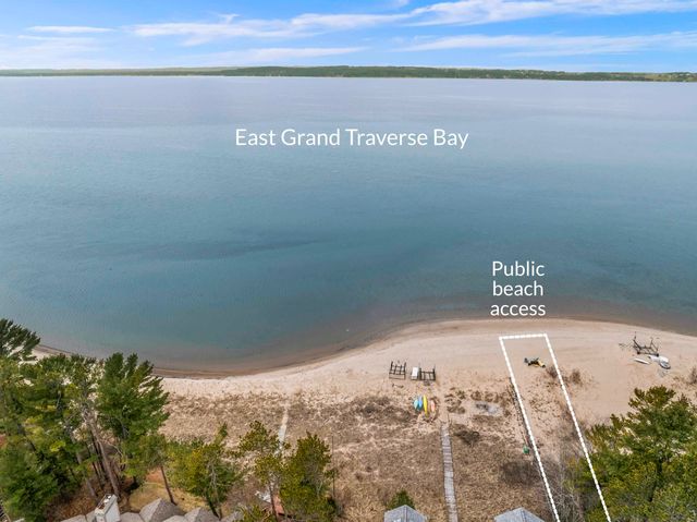 7560 Peaceful Valley Road, Acme Twp, MI 49690