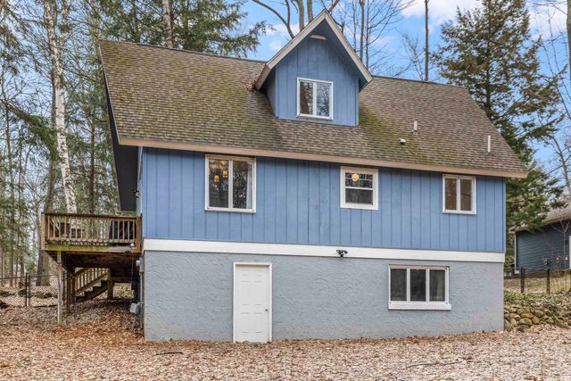 7560 Peaceful Valley Road, Acme Twp, MI 49690