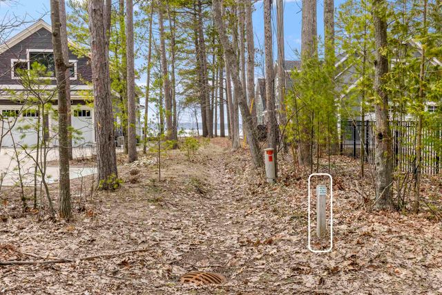 7560 Peaceful Valley Road, Acme Twp, MI 49690