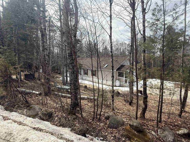 105 Brock Hill Road, Grafton, NH 03240