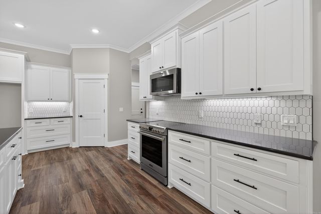 1 Tomelloso Lane, Hot Springs Village, AR 71909