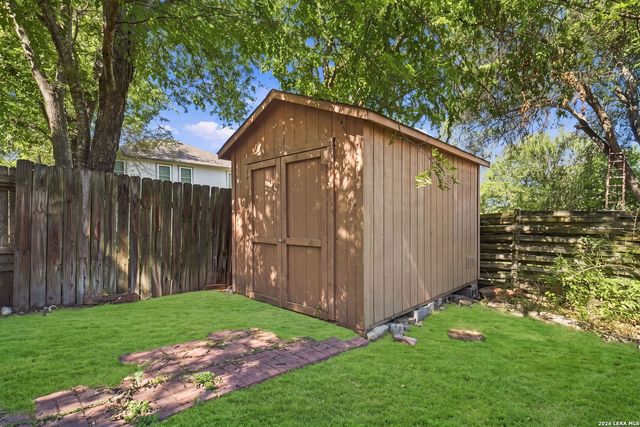 6923 Raintree Forest, San Antonio, TX 78233