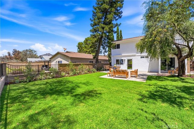 22751 Via Santiago, Mission Viejo, CA 92691