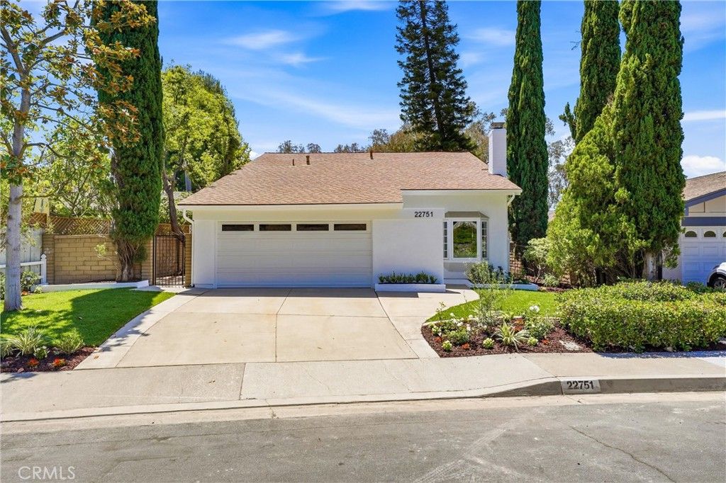 Image 2 of property listing at 22751 Via Santiago, Mission Viejo, CA 92691