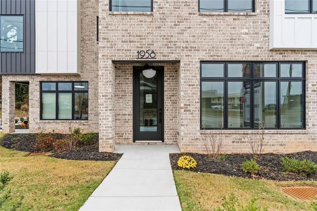 1958 8th Street 4, Chamblee, GA 30341