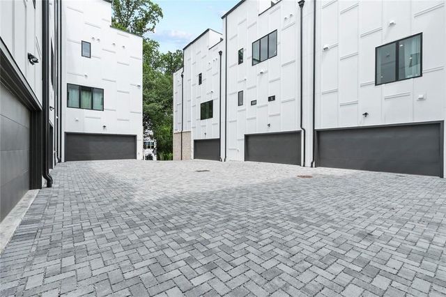 1958 8th Street 4, Chamblee, GA 30341
