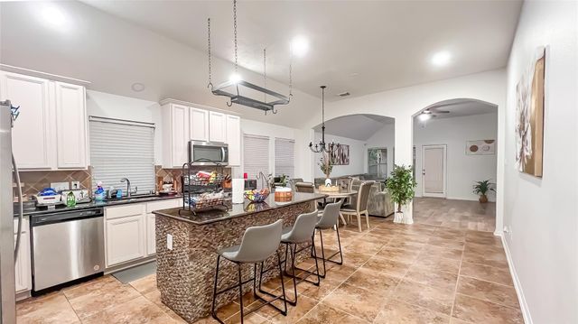 9923 Opal Rock Drive Drive, Rosharon, TX 77583