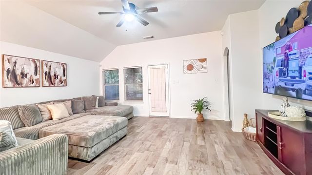 9923 Opal Rock Drive Drive, Rosharon, TX 77583