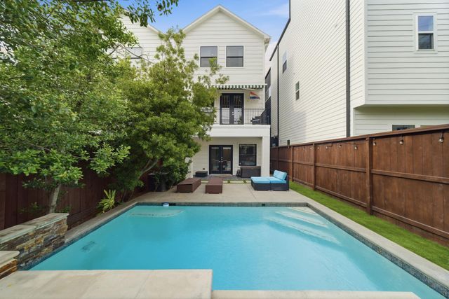 4311 Floyd Street, Houston, TX 77007