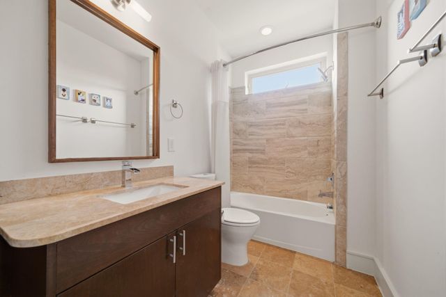 4311 Floyd Street, Houston, TX 77007