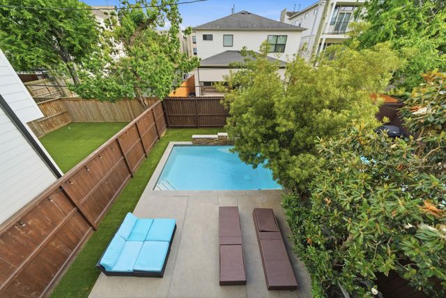 4311 Floyd Street, Houston, TX 77007