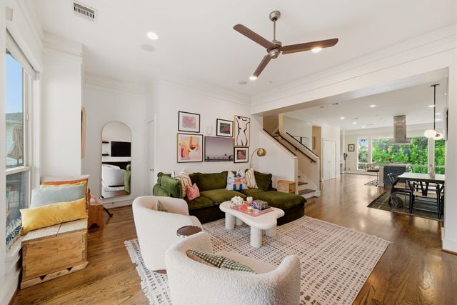 4311 Floyd Street, Houston, TX 77007