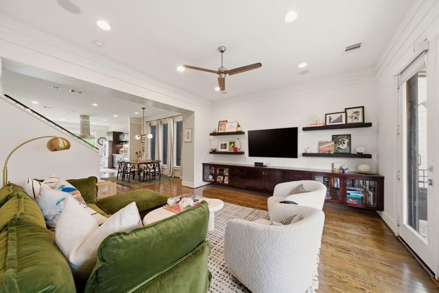 4311 Floyd Street, Houston, TX 77007