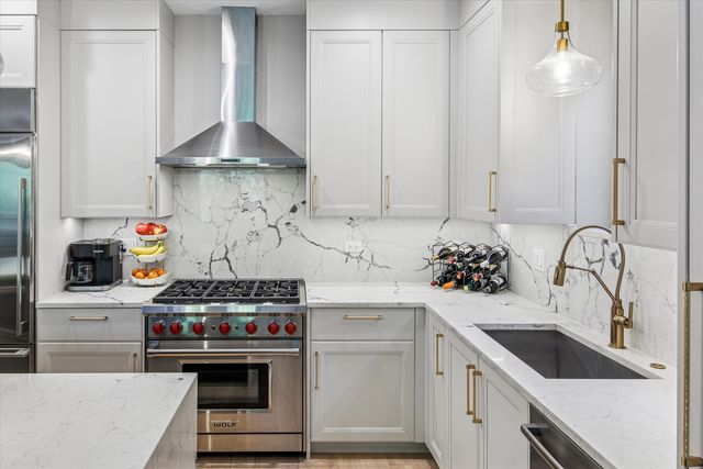 2816 N Southport Avenue 2, Chicago, IL 60657