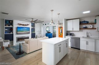 4171 Lakewood BLVD E-25, Naples, FL 34112