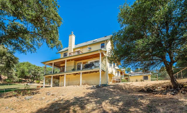 10151 Trauner Ln, Rough And Ready, CA 95975