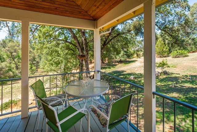 10151 Trauner Ln, Rough And Ready, CA 95975