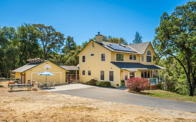 10151 Trauner Ln, Rough And Ready, CA 95975