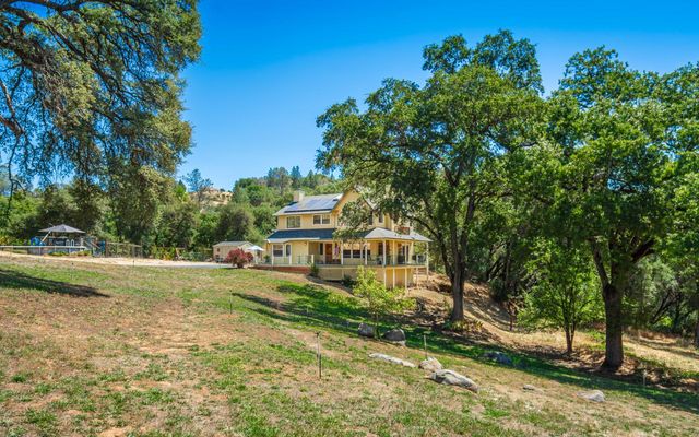 10151 Trauner Ln, Rough And Ready, CA 95975