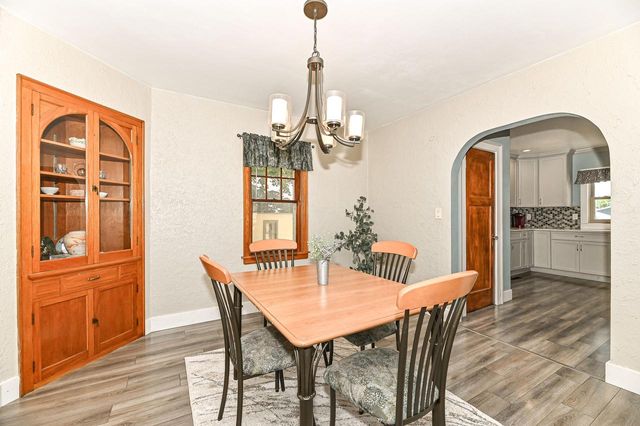 W232N6198 Waukesha AVENUE, Sussex, WI 53089