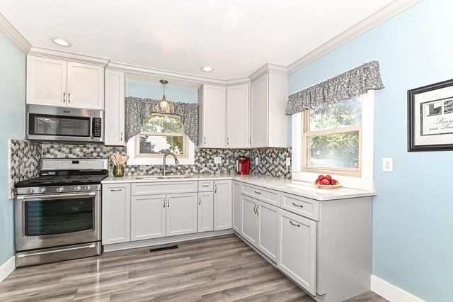 W232N6198 Waukesha AVENUE, Sussex, WI 53089