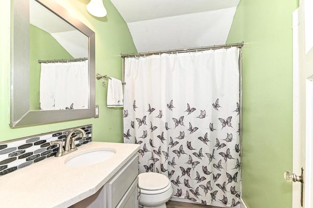 W232N6198 Waukesha AVENUE, Sussex, WI 53089
