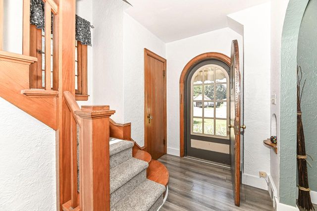W232N6198 Waukesha AVENUE, Sussex, WI 53089