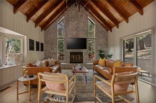 373 Summit Road, Lake Arrowhead, CA 92352