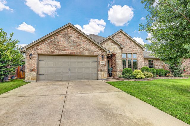 1116 Little John Drive, Saginaw, TX 76179