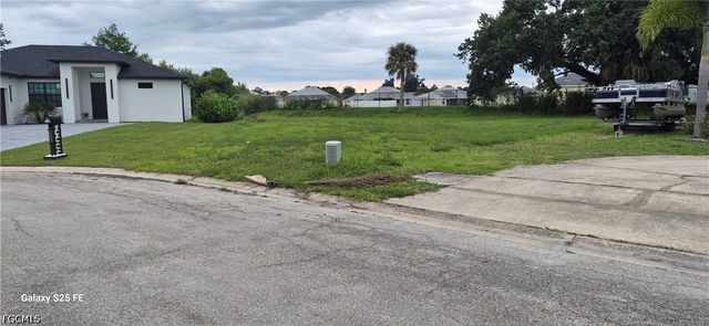4862 Archie LN, Fort Myers, FL 33905