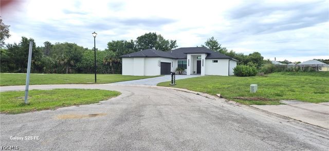 4862 Archie LN, Fort Myers, FL 33905