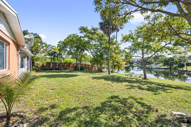 1020 NW 45th Avenue, Coconut Creek, FL 33066