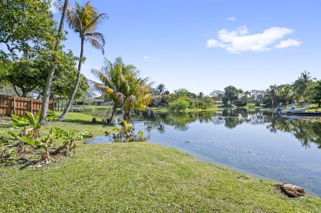 1020 NW 45th Avenue, Coconut Creek, FL 33066