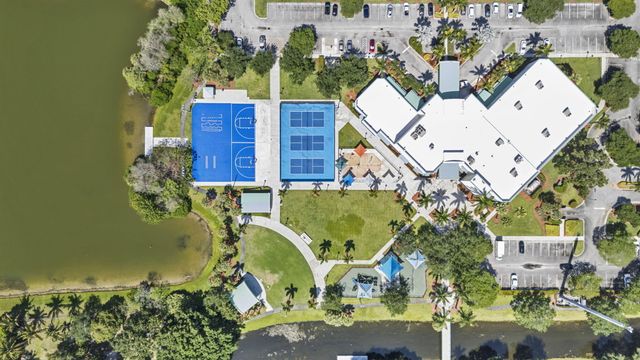 1020 NW 45th Avenue, Coconut Creek, FL 33066