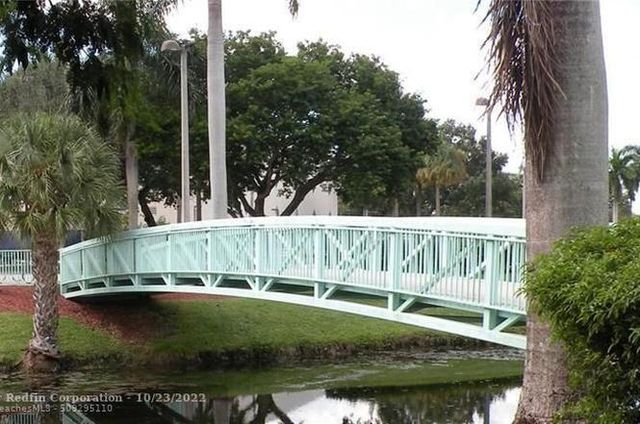 1020 NW 45th Avenue, Coconut Creek, FL 33066