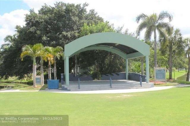 1020 NW 45th Avenue, Coconut Creek, FL 33066