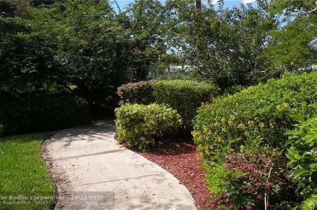 1020 NW 45th Avenue, Coconut Creek, FL 33066