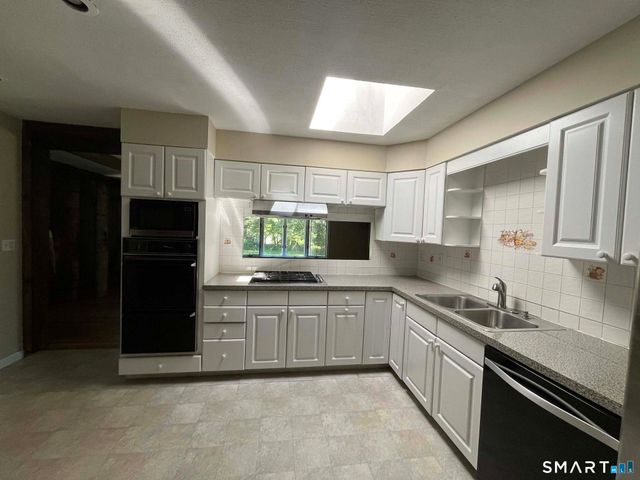 62 Old Hawleyville Road, Bethel, CT 06801