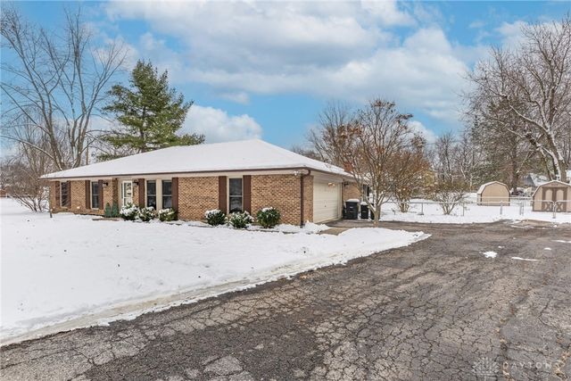 9742 Stagecoach Drive, Centerville, OH 45458