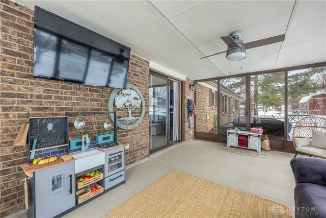 9742 Stagecoach Drive, Centerville, OH 45458