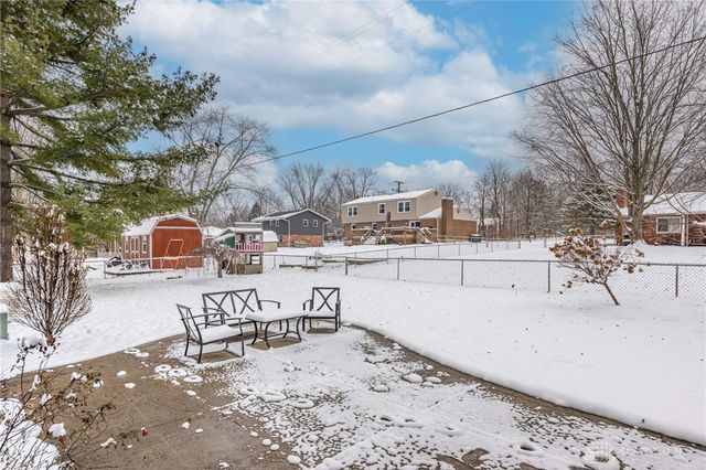 9742 Stagecoach Drive, Centerville, OH 45458