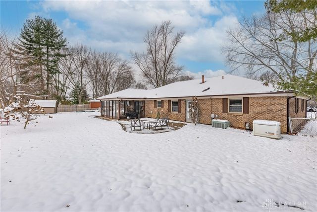 9742 Stagecoach Drive, Centerville, OH 45458